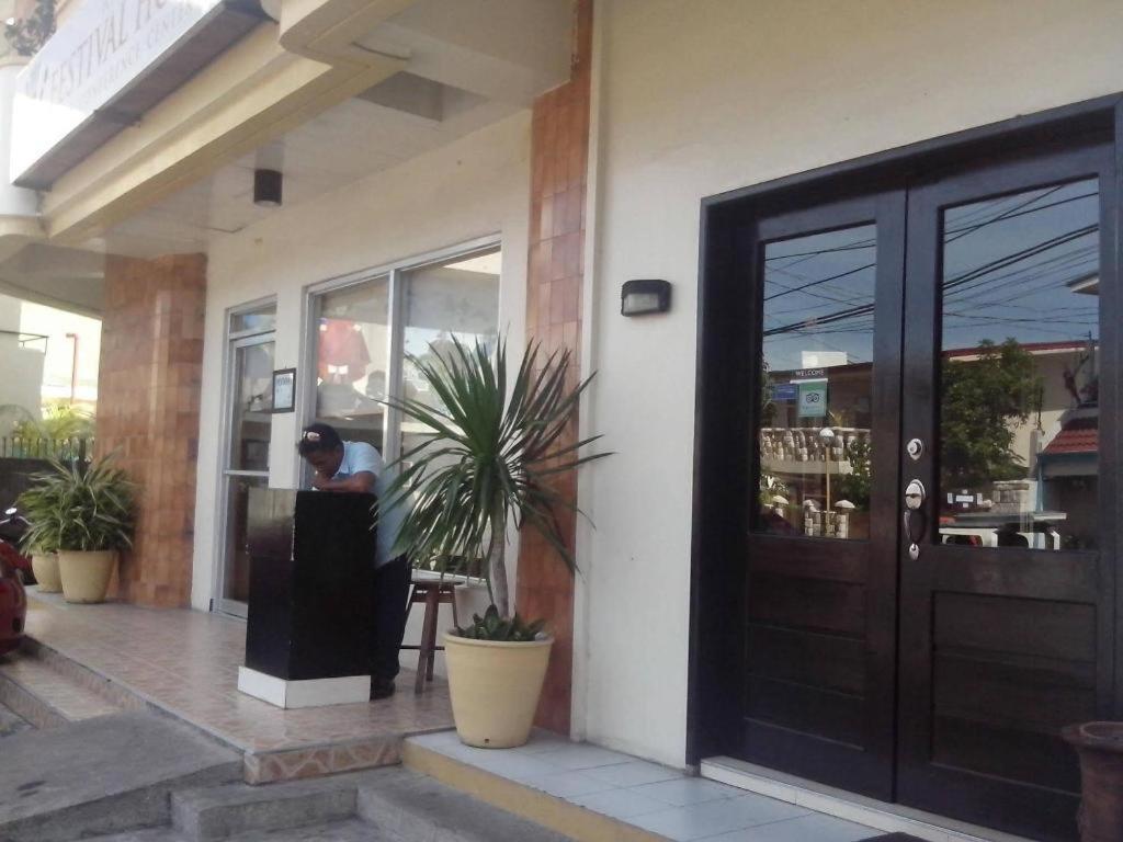 Ati-Atihan Festival Hotel Kalibo Exterior photo